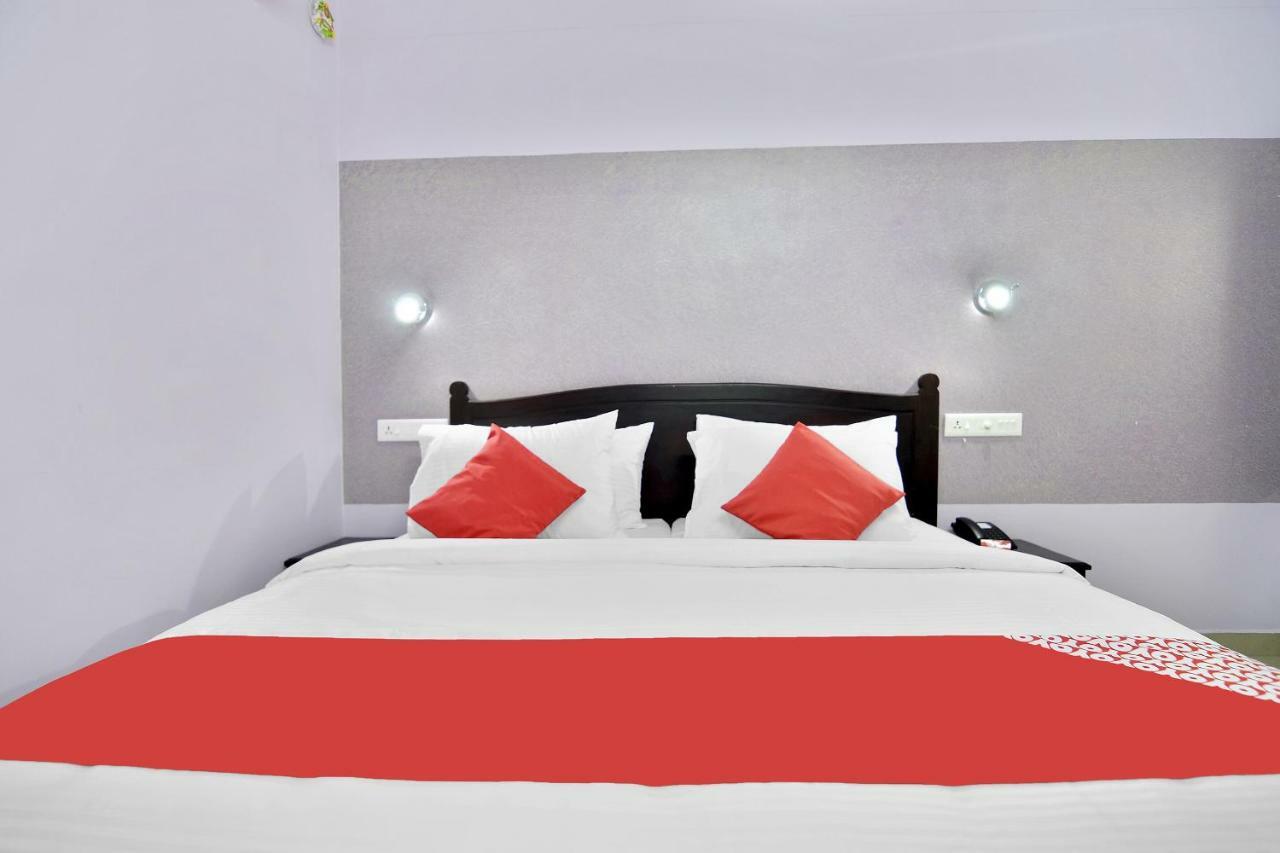 Shanthi Residency Pathanāmthitta Extérieur photo