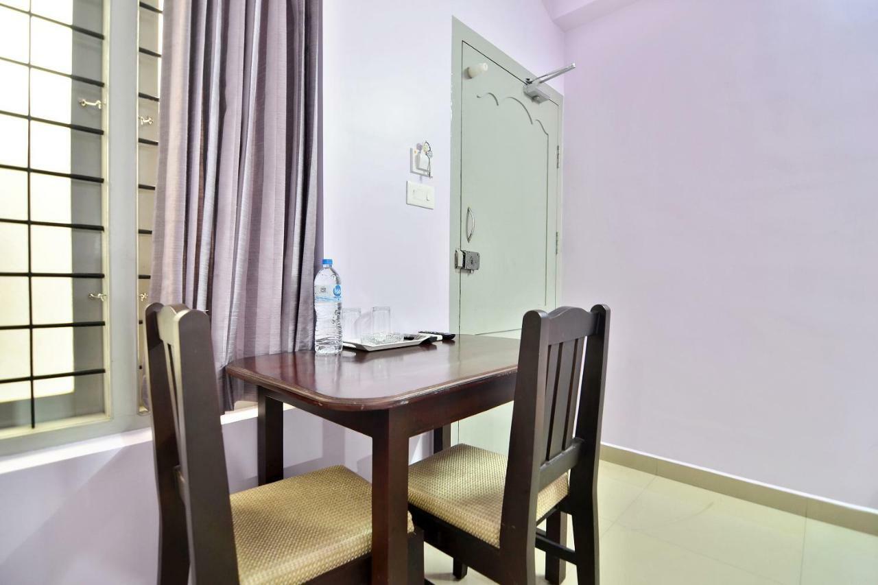 Shanthi Residency Pathanāmthitta Extérieur photo
